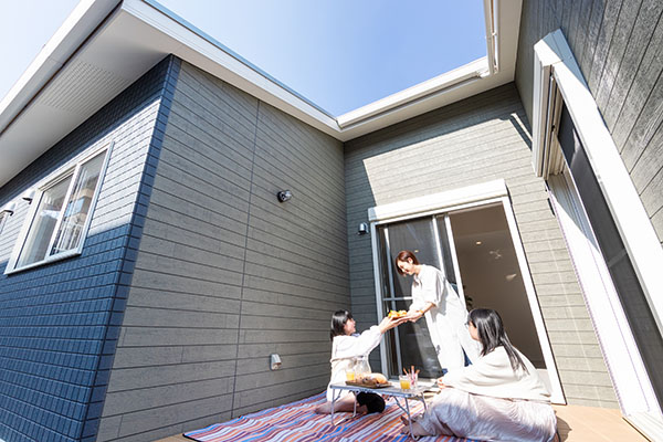 ウッドデッキがある住まい【北九州 新築・注文住宅】